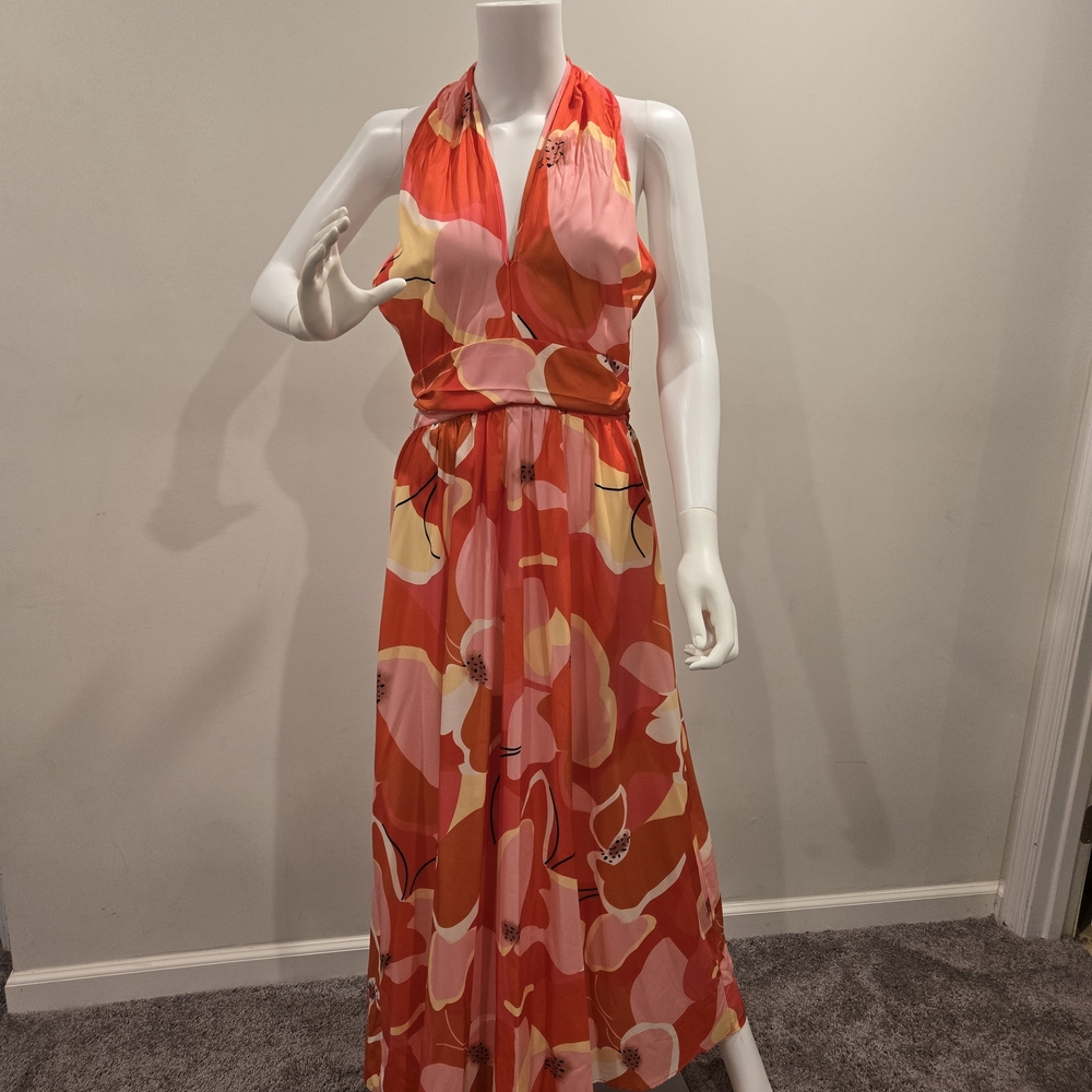 Elegant Floral Halter Maxi Dress